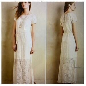 Anthropologie Lilka Bellflower Lace Dress with side slits & slip Size large